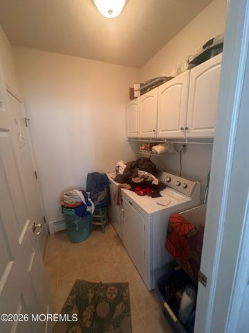 39 Lakeland Drive, Barnegat, NJ 08005