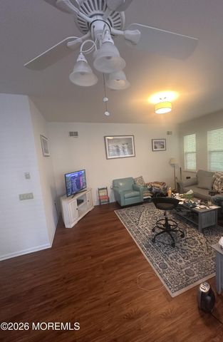 39 Lakeland Drive, Barnegat, NJ 08005