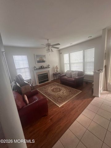 39 Lakeland Drive, Barnegat, NJ 08005