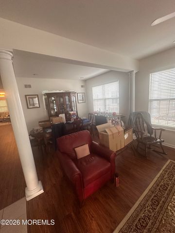 39 Lakeland Drive, Barnegat, NJ 08005
