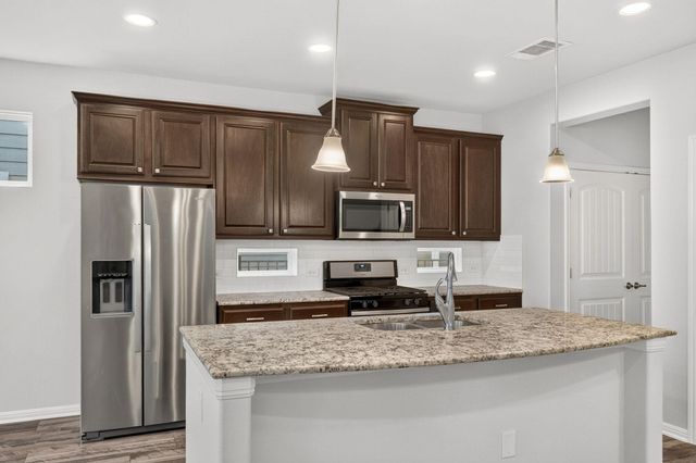 240 Simon, Kyle, TX 78640