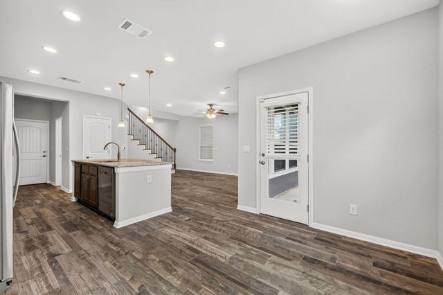 240 Simon, Kyle, TX 78640