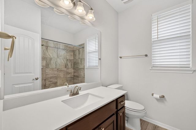 240 Simon, Kyle, TX 78640