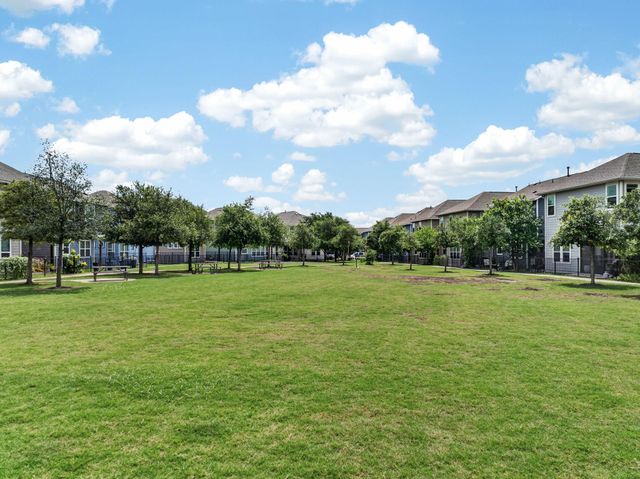 240 Simon, Kyle, TX 78640