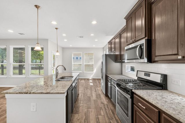 240 Simon, Kyle, TX 78640