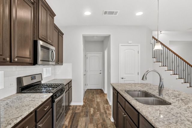 240 Simon, Kyle, TX 78640