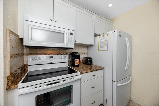 159 MEDALLION BOULEVARD F, Madeira Beach, FL 33708