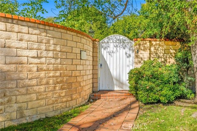 5433 Shirley Avenue, Tarzana (los Angeles), CA 91356