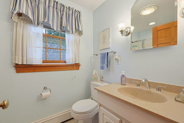 45 Richdale Rd, Needham, MA 02494