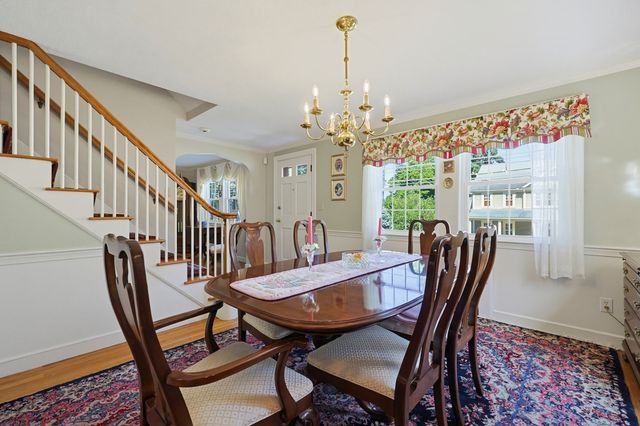 45 Richdale Rd, Needham, MA 02494