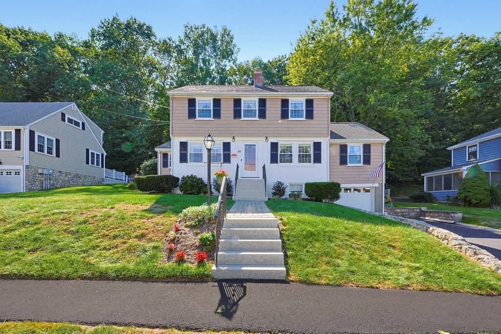 45 Richdale Rd, Needham, MA 02494