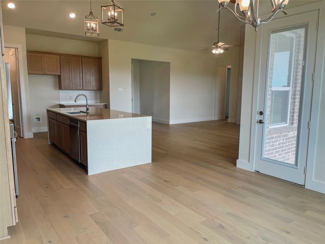 112 Aiden Drive, Waxahachie, TX 75165