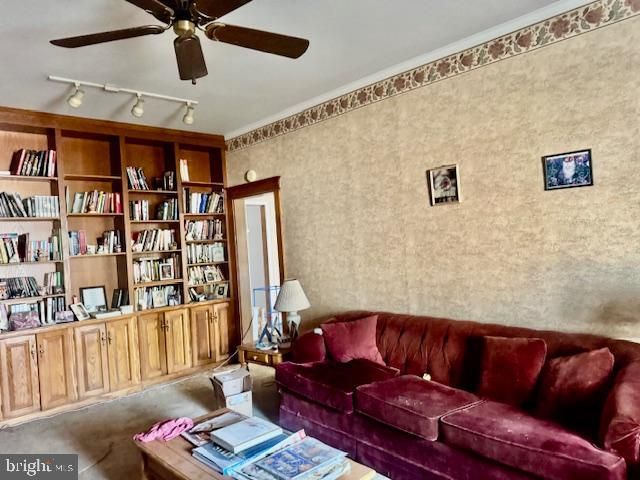 532-534 S MARKET ST, Shamokin, PA 17872