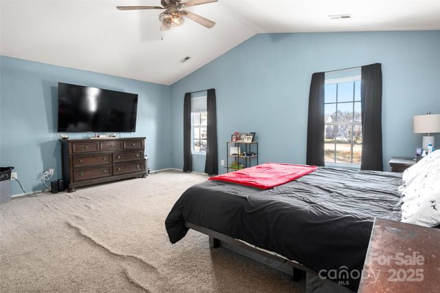 3434 Charterhall Lane, Charlotte, NC 28215