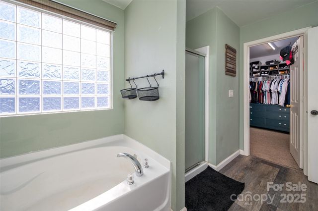 3434 Charterhall Lane, Charlotte, NC 28215