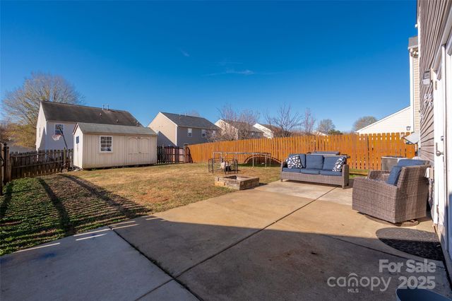 3434 Charterhall Lane, Charlotte, NC 28215