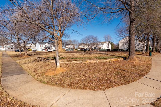 3434 Charterhall Lane, Charlotte, NC 28215