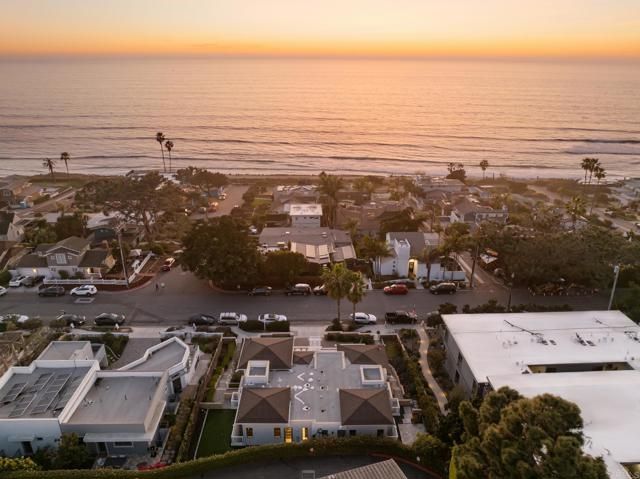 611 Stratford Ct, Del Mar, CA 92014