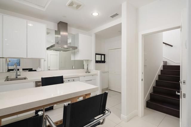 611 Stratford Ct, Del Mar, CA 92014