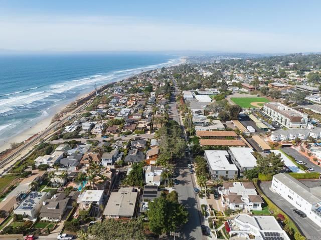 611 Stratford Ct, Del Mar, CA 92014