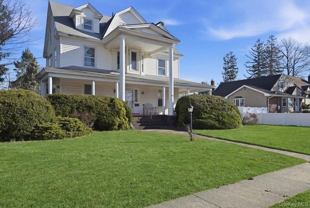 590 Waterview Road, Oceanside, NY 11572