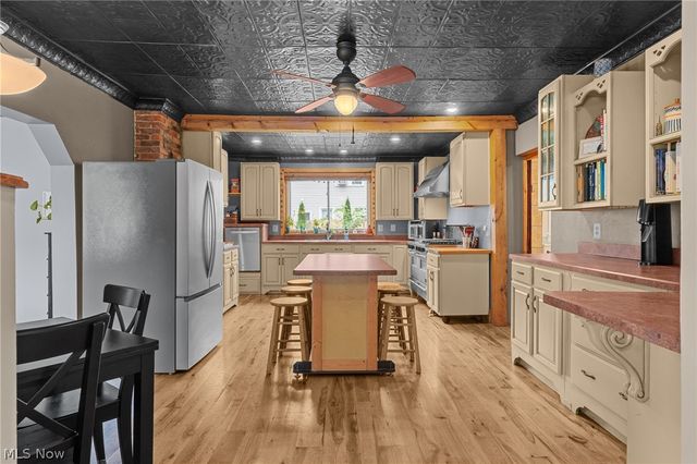 3216 Chatham Avenue, Cleveland, OH 44113