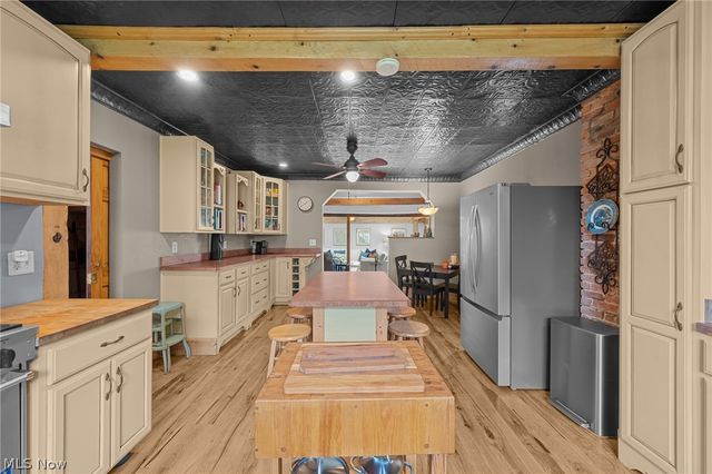 3216 Chatham Avenue, Cleveland, OH 44113
