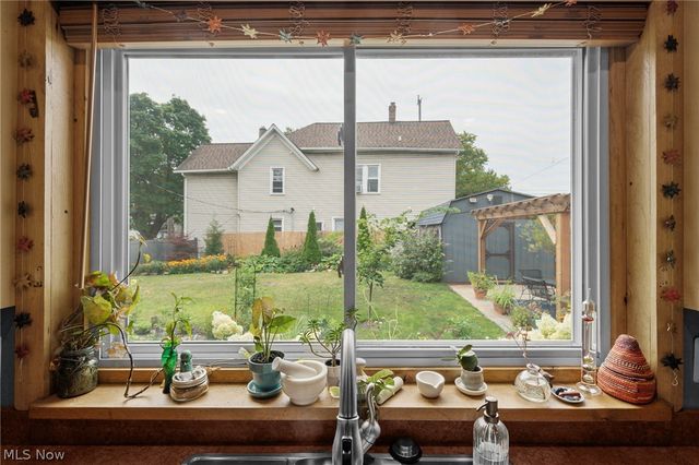 3216 Chatham Avenue, Cleveland, OH 44113