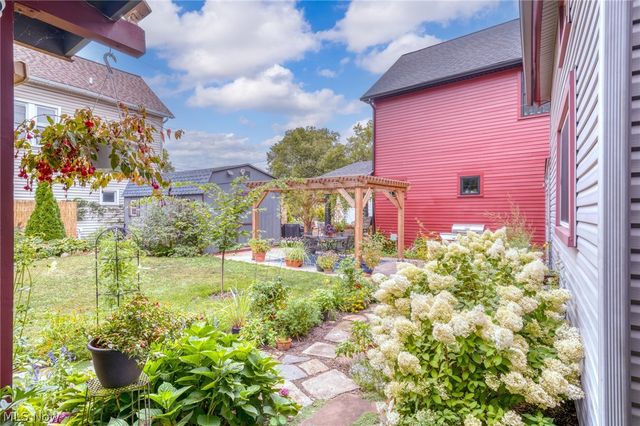 3216 Chatham Avenue, Cleveland, OH 44113