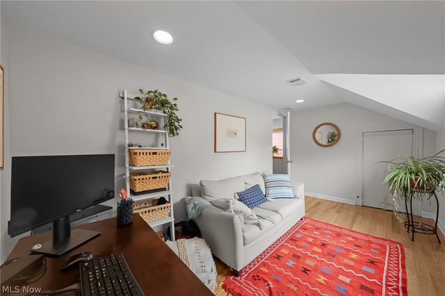 3216 Chatham Avenue, Cleveland, OH 44113
