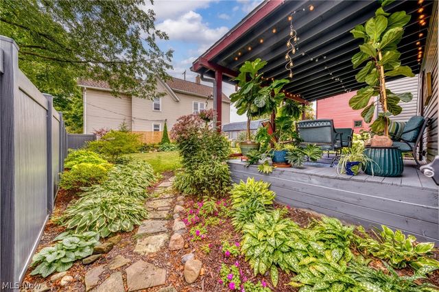 3216 Chatham Avenue, Cleveland, OH 44113