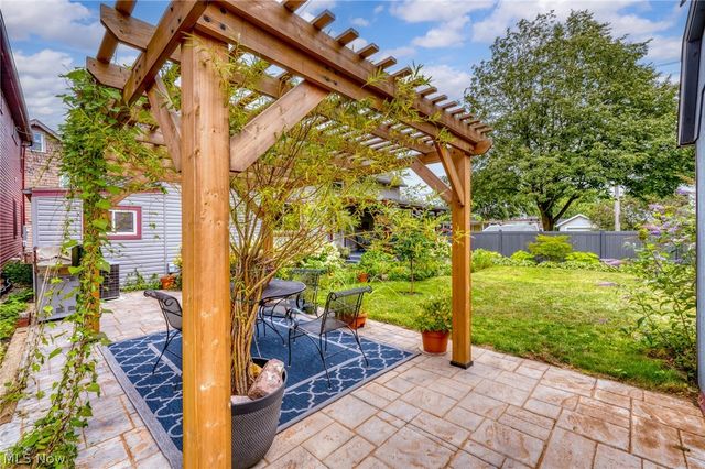 3216 Chatham Avenue, Cleveland, OH 44113