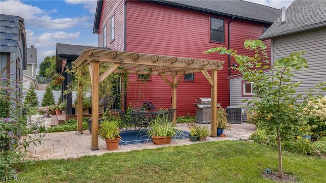 3216 Chatham Avenue, Cleveland, OH 44113