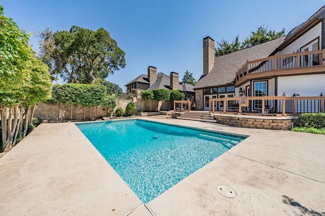 16056 Chalfont Court, Dallas, TX 75248