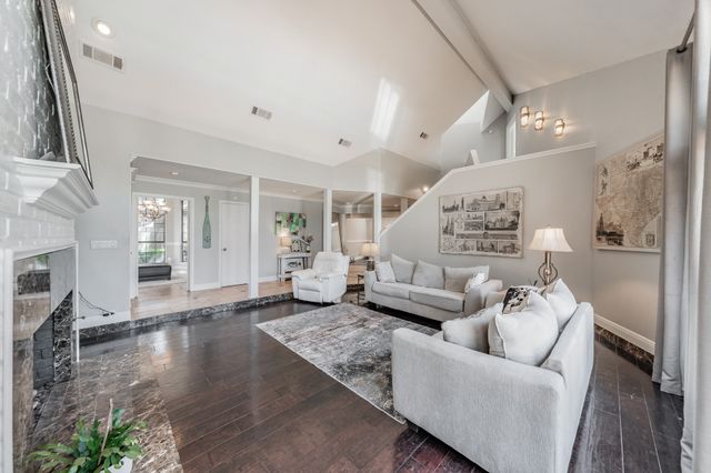 16056 Chalfont Court, Dallas, TX 75248