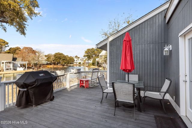 214 Sandfiddler E, Emerald Isle, NC 28594