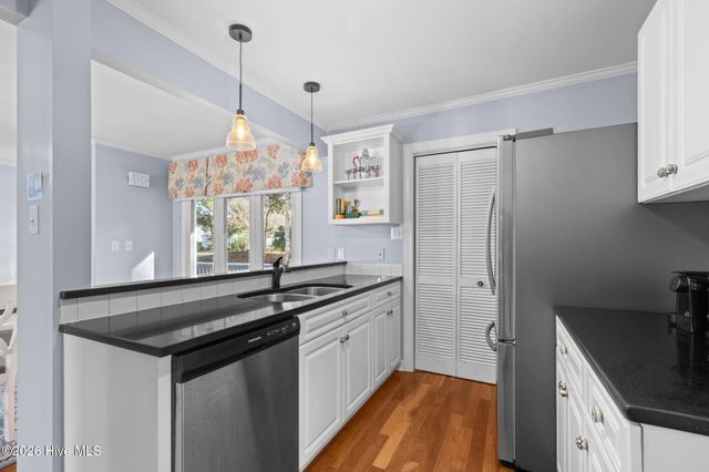 214 Sandfiddler E, Emerald Isle, NC 28594