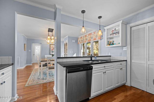 214 Sandfiddler E, Emerald Isle, NC 28594