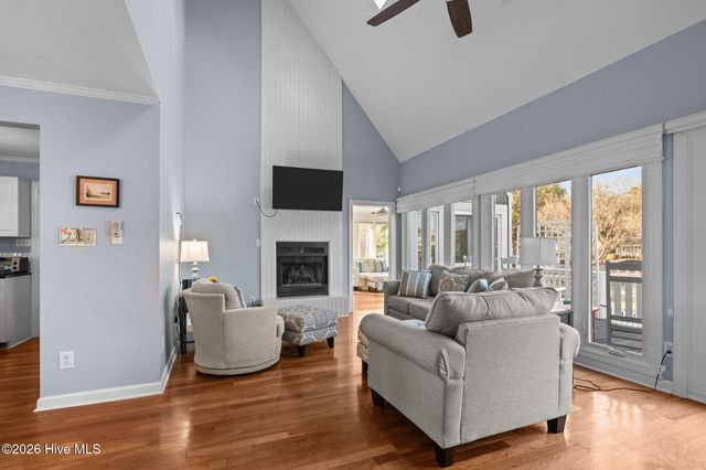 214 Sandfiddler E, Emerald Isle, NC 28594