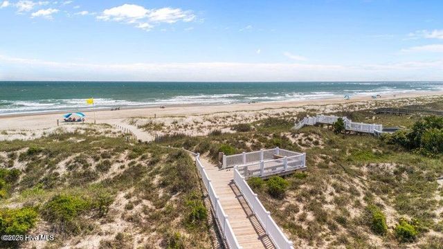 214 Sandfiddler E, Emerald Isle, NC 28594