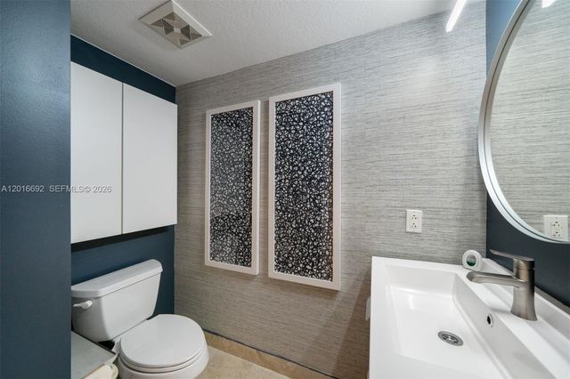 1800 N Bayshore Dr 2111, Miami, FL 33132