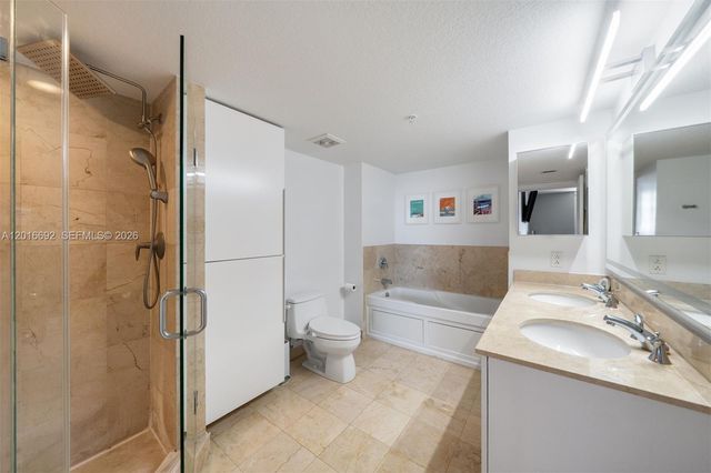 1800 N Bayshore Dr 2111, Miami, FL 33132
