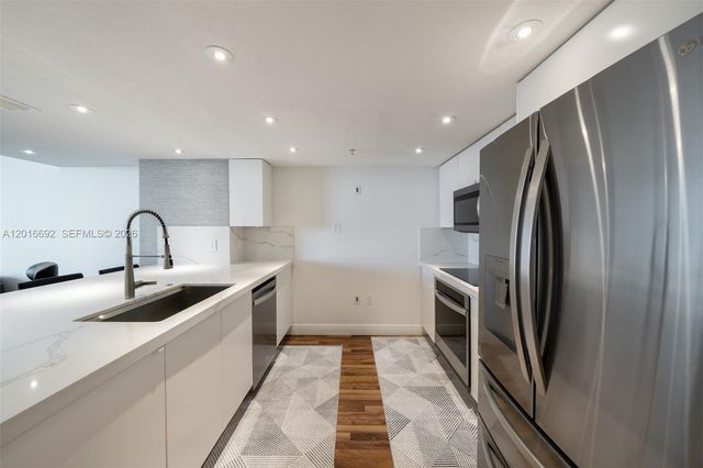 1800 N Bayshore Dr 2111, Miami, FL 33132