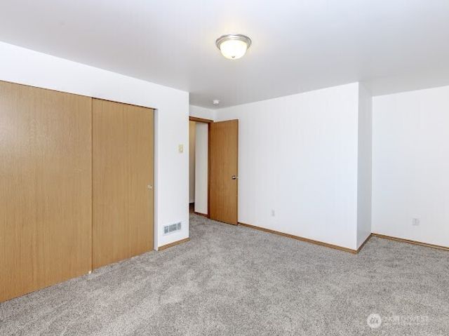 413 Kensington Avenue NW, Orting, WA 98360
