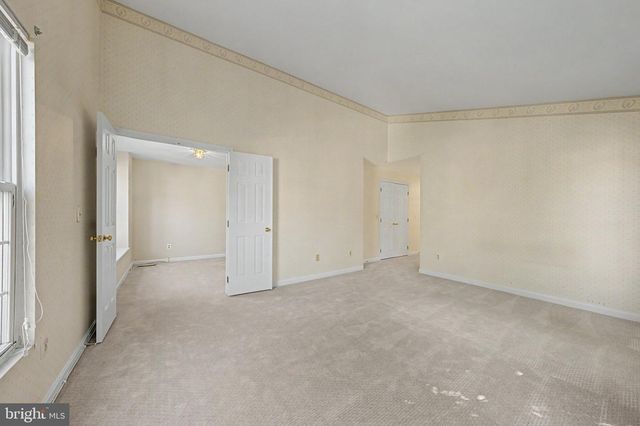 9386 VAN ARSDALE DR, Vienna, VA 22181