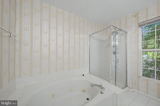 9386 VAN ARSDALE DR, Vienna, VA 22181