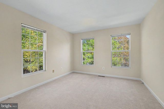 9386 VAN ARSDALE DR, Vienna, VA 22181