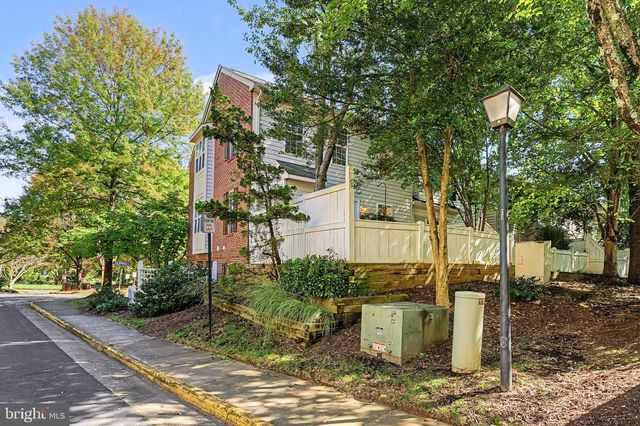 9386 VAN ARSDALE DR, Vienna, VA 22181