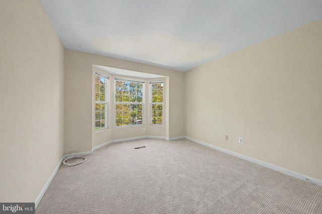 9386 VAN ARSDALE DR, Vienna, VA 22181
