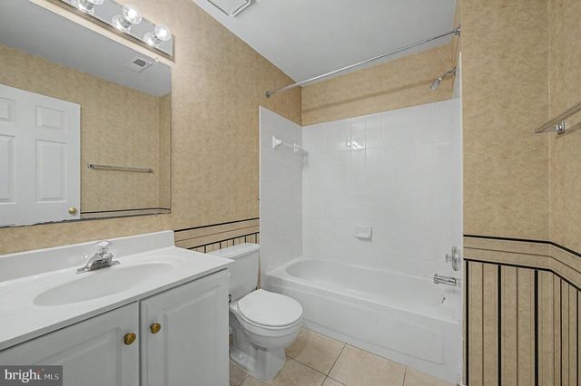 9386 VAN ARSDALE DR, Vienna, VA 22181